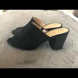 Business casual black open toed heels